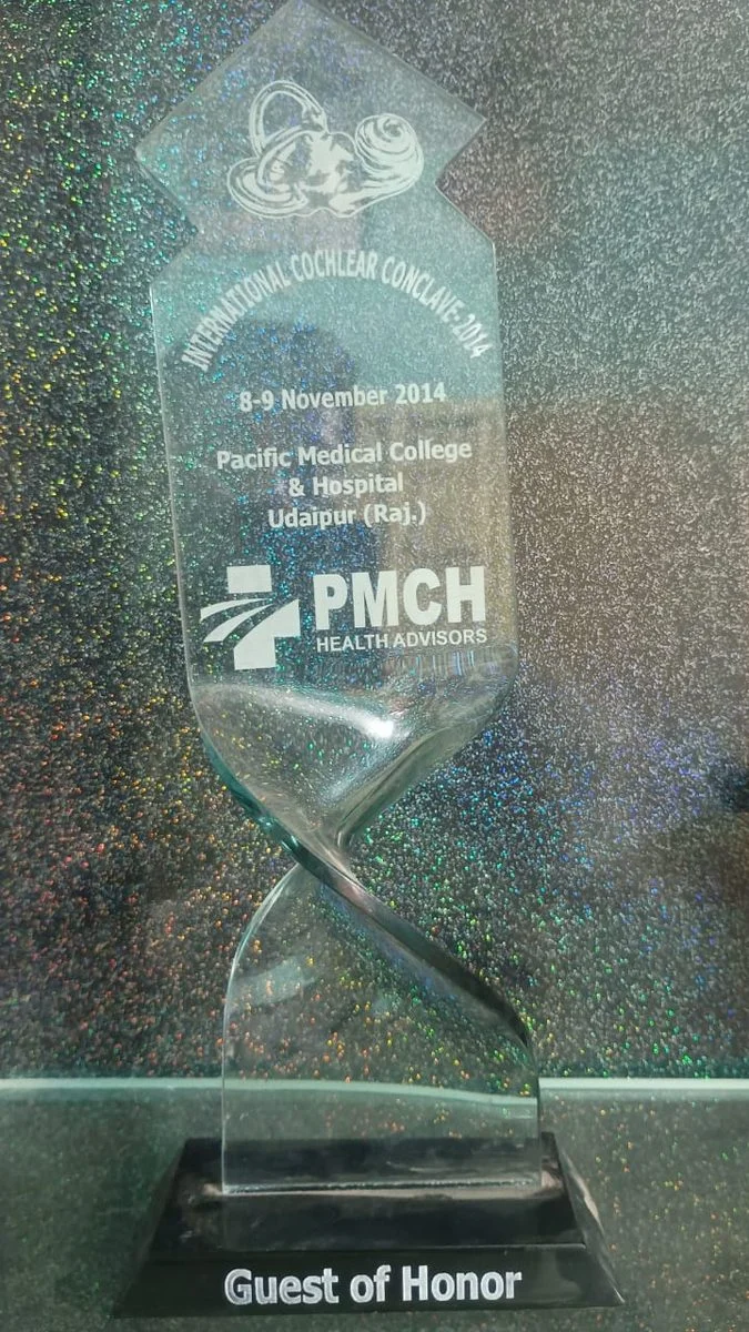 Guest of Honor trophy – International Cochlear Conclave 2014